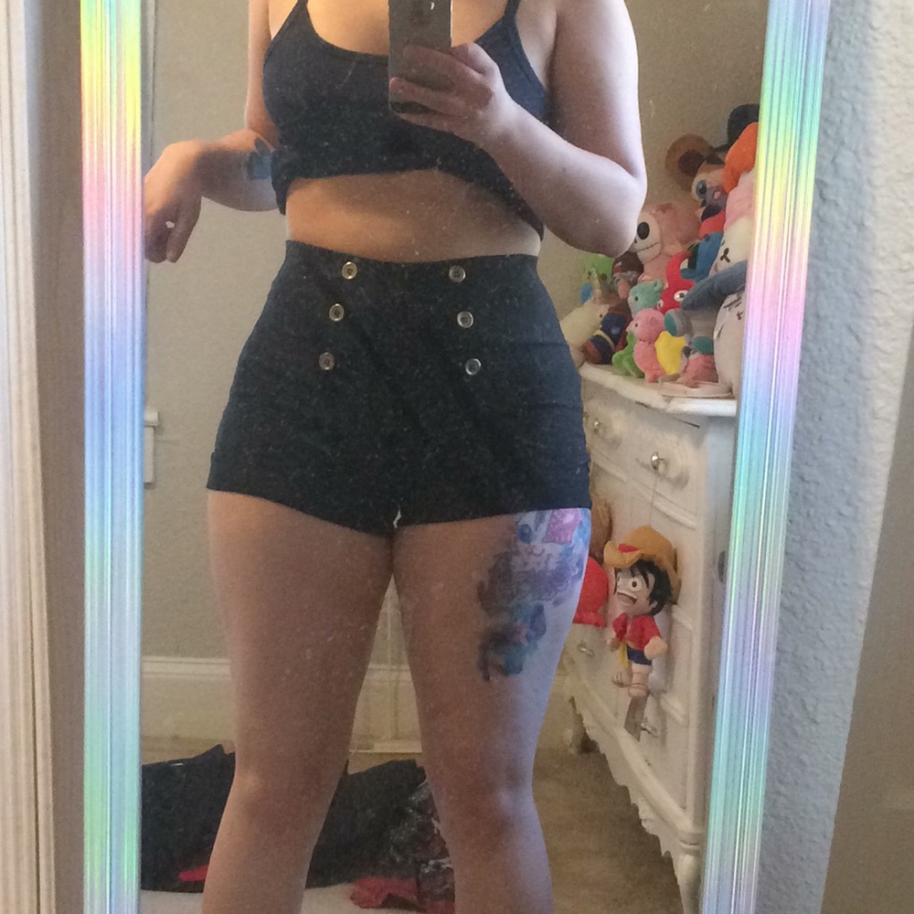 High waist short shorts